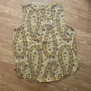 Ann Taylor sleeveless top. NWT. Medium.